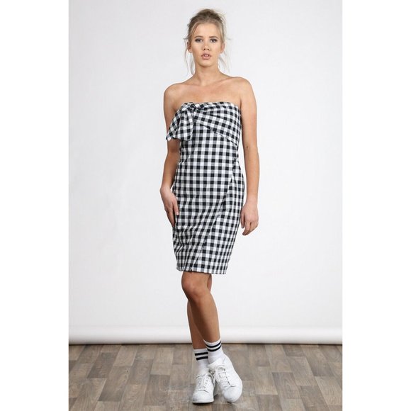 Women's Strapless Tie Front Fitted Dress Sexy & Super Cute Checkered Dress - Picture 4 of 12